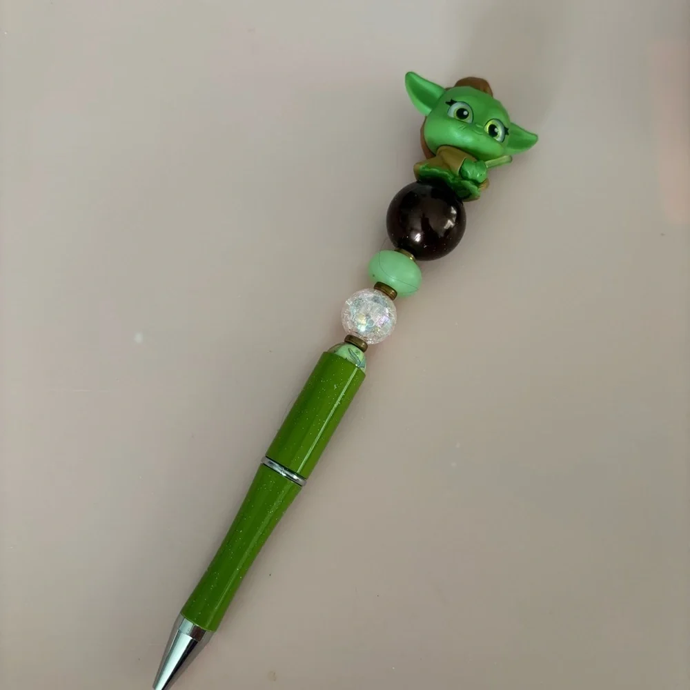 Disney Doorables: Star War: Yaddle handmade beaded pen